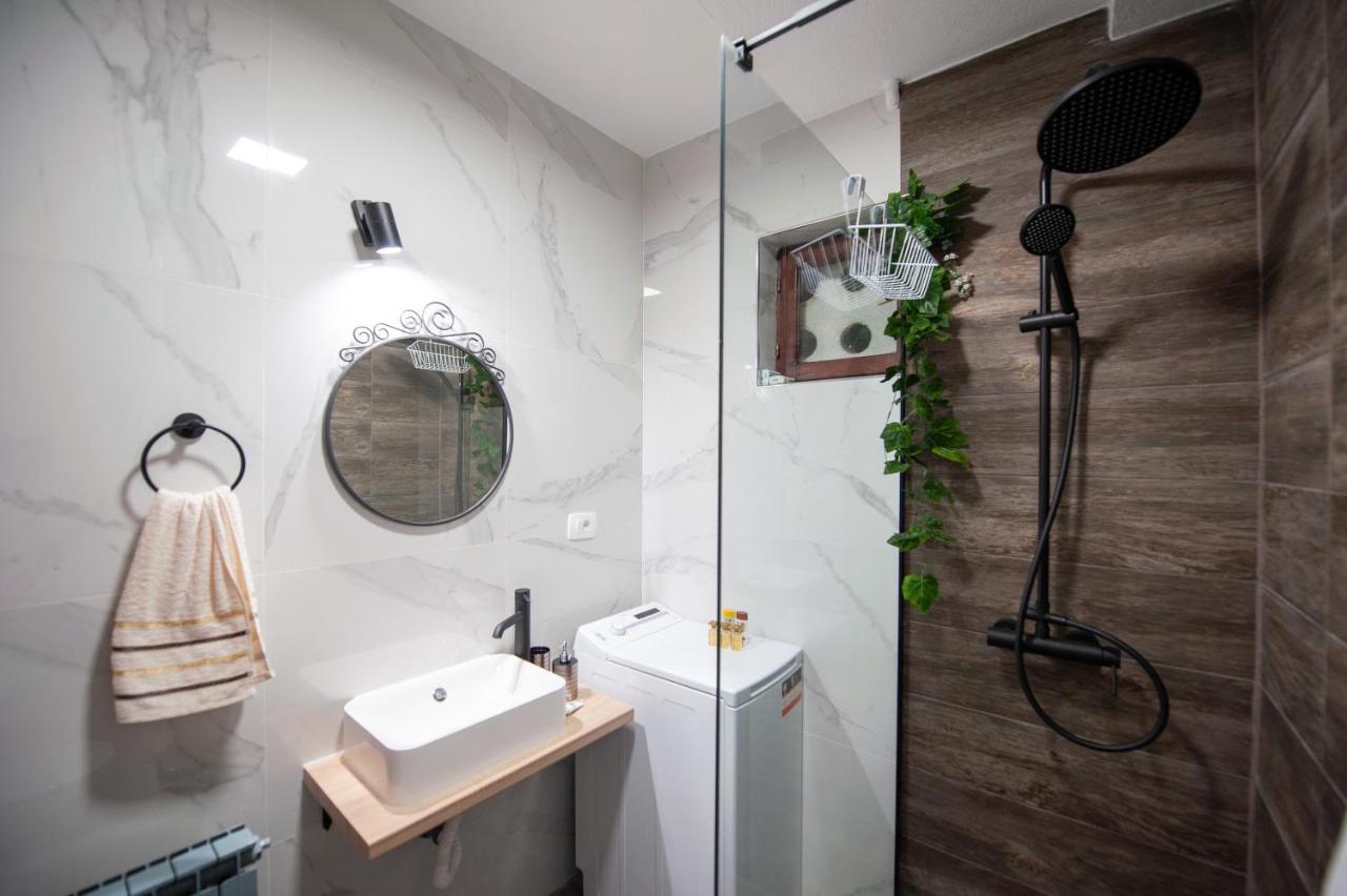 Angelina Apartment บิโตลา ภายนอก รูปภาพ